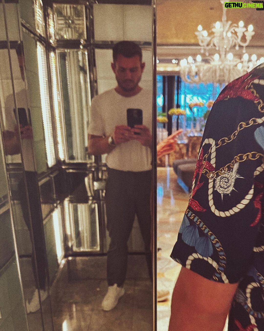 Colton Underwood Instagram - summer overseas 🌊🤍