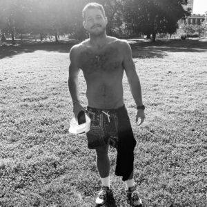 Colton Underwood Instagram - spring photos🍃