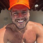 Colton Underwood Instagram - “I'm thinking once I learn to grow right where I'm planted…that's when life starts getting good” ⚡️ Four Seasons Resort Punta Mita, Mexico