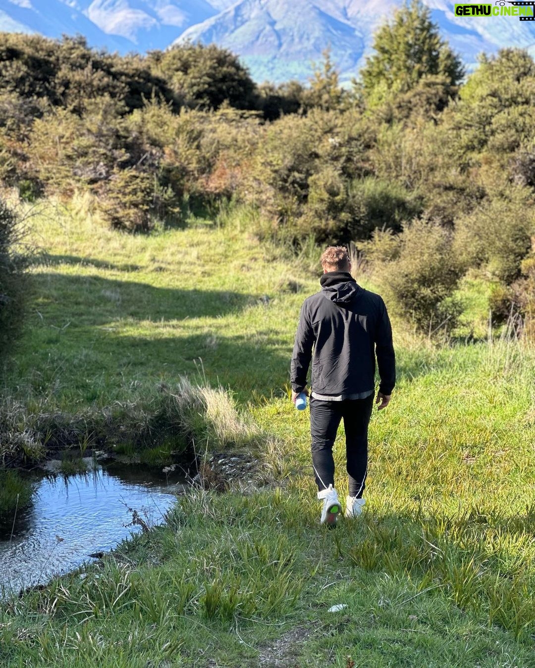 Colton Underwood Instagram - life these past few weeks π€πΌπΈ