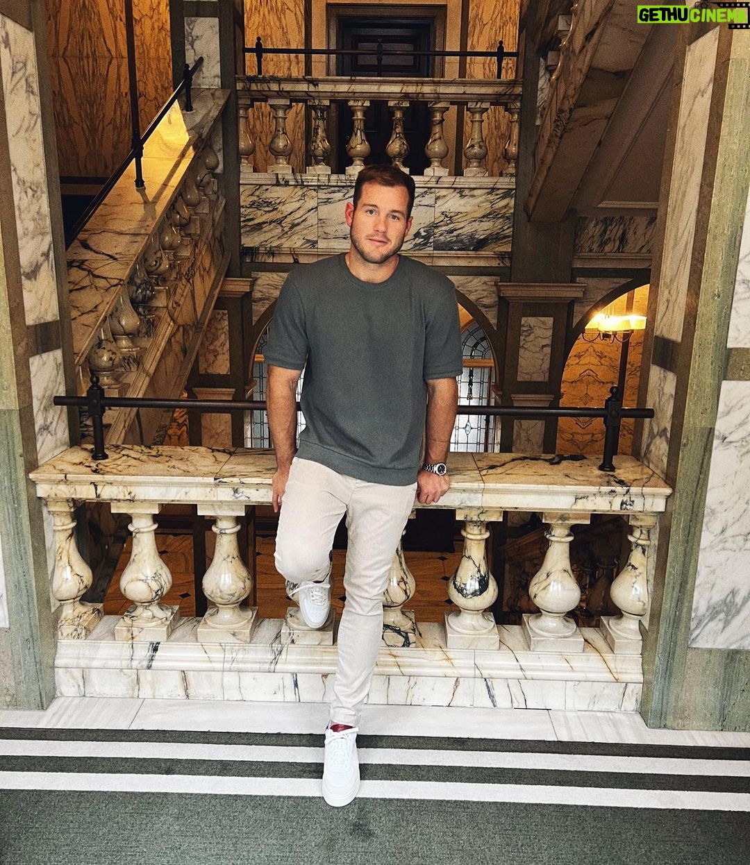 Colton Underwood Instagram - London pies, some friends & a few late nights 🥧🇬🇧♥️ Rosewood London
