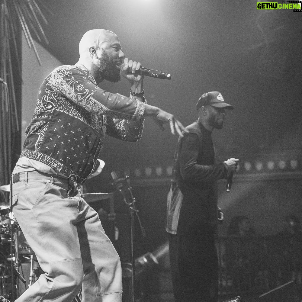 Common - 16.6K Likes - Went to see @robertglasper, @yasiinbey, @bilalmusic. The show and the music was the true definition of why music is so divine. I was tired, not feeling too well and it just lifted my energy and spirits. The musicianship was out of this world amazing, thanks to @dhodgeworld, @sharkey335, @chrisdaddydave, @keyonharrold and the true genius of Robert Glasper. Bilal, you are one of the greatest vocalists ever. Yasiin, your talent and gifts are an inspiration. @amirsulaiman, you’re as powerful as they come! Then to top it off the great @realghostfacekillah showed up. People who have influenced my art and life. Thank you for an incredible night!
S/O @ridzdesign for the dope pictures.