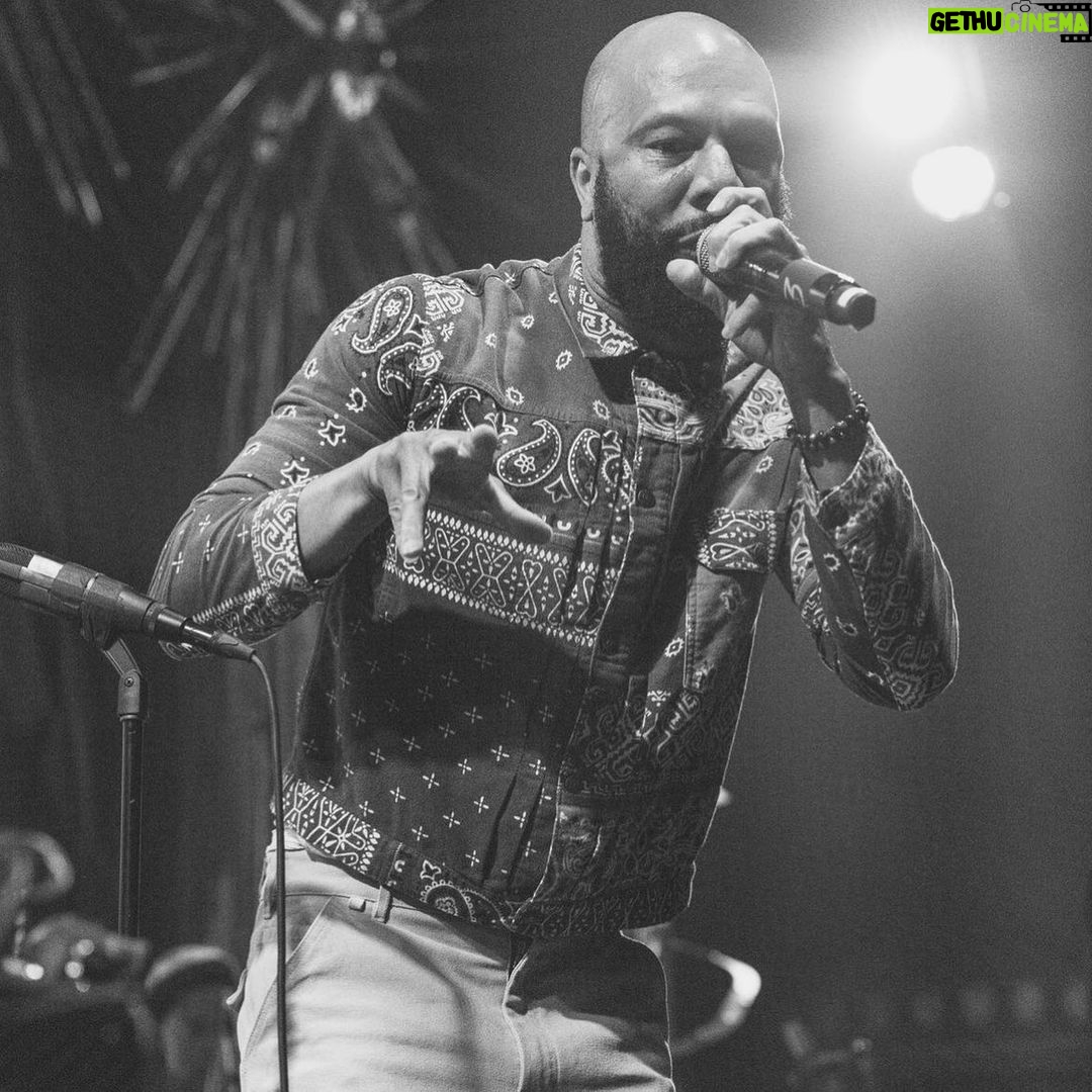 Common - 16.6K Likes - Went to see @robertglasper, @yasiinbey, @bilalmusic. The show and the music was the true definition of why music is so divine. I was tired, not feeling too well and it just lifted my energy and spirits. The musicianship was out of this world amazing, thanks to @dhodgeworld, @sharkey335, @chrisdaddydave, @keyonharrold and the true genius of Robert Glasper. Bilal, you are one of the greatest vocalists ever. Yasiin, your talent and gifts are an inspiration. @amirsulaiman, you’re as powerful as they come! Then to top it off the great @realghostfacekillah showed up. People who have influenced my art and life. Thank you for an incredible night!
S/O @ridzdesign for the dope pictures.