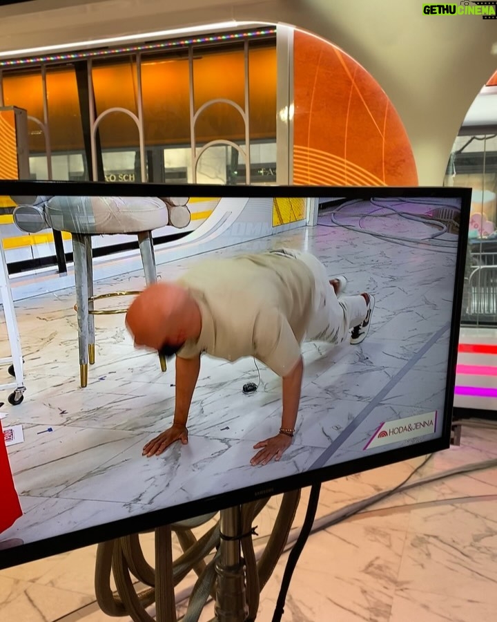 Common - 13.6K Likes - Tell ‘em to put me in the Spider-Verse
How many Spider-Man Push Ups you got?
#WeRiseWell #Make1Change