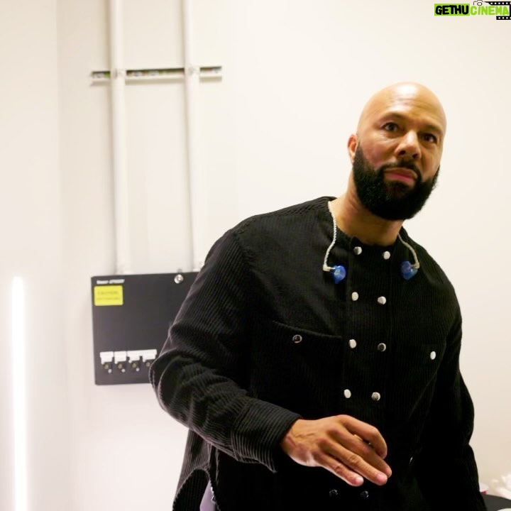 Common - 37.7K Likes - Let me tell yall something, performing this verse was one of the most difficult things I ever done! I practiced until the last second because I had to get it right for Queen @chakakhan And a special salute to the great @mellemelglover for being the originator. 📷 @drevinciwrks