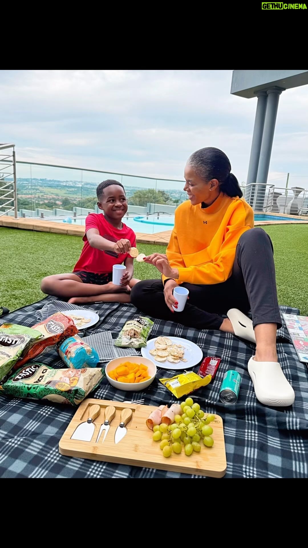 Connie Ferguson Instagram - Quality family time is very important to me. This past weekend we set up a mini picnic with my grandson. Our snack of choice was Tastic Rice Chips. I want the little man to know that there’s nothing wrong with snacking as long as we choose healthier options. Tastic Rice Cakes are air popped and contain a lot less fat than regular chips. #tasticricechips #morethanjustrice #tasticairpoppedricechips