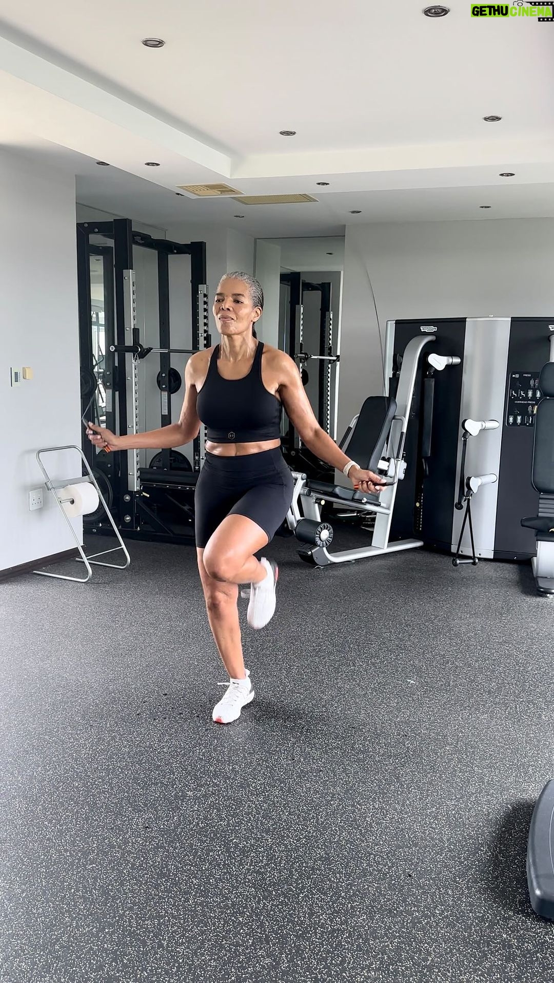 Connie Ferguson Instagram - Faster pace faster pace!🤣 Chai!🙆🏽♀️ This was a lot harder than it looks!😩 But so much fun!😬 While all of you are out there painting the town red, I’m out here learning a new skipping routine inspired by @jumpropesisters 🤣 On that #jumpingforjoy tip!😂🤷🏽♀️ I LOVE skipping!😍😍😍 Happy Valentines Day my CHAMPS!❤️ #iconniecfit #fitisthenewcool #strongisthenewsexy #mindbodyspirithealth❤️