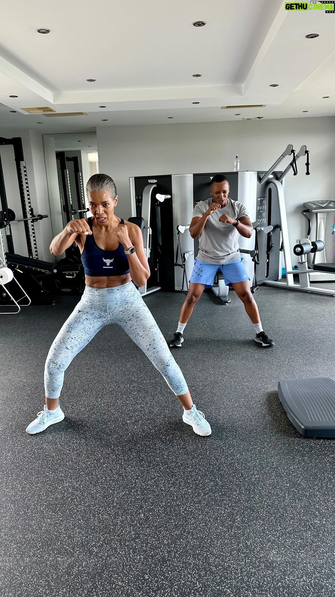 Connie Ferguson Instagram - Happy Monday CHAMPS!😇 Do you set goals for yourself? Do you make the effort to pursue those goals with all your might? Remember success is not reached overnight. The road to hitting a target can be hard and daunting. Never get discouraged. If you do something often enough it becomes habit and enjoyable. So keep at it! Go after what you want! And don’t give up until you achieve it!💪🏾❤️ #mondaymotivation #mondaymove P.S. @axoli_m and I were at the end of the #insanityworkout and we were literally going on zero!😩😩😩 We pushed til the end!💪🏾 Super proud!😬🙌🏾❤️ #iconniecfit #fitisthenewcool #strongisthenewsexy #mindbodyspirithealth❤️