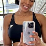 Connie Ferguson Instagram - I didn’t really feel like training today, so I decided to do a mini cardio circuit. Rowing 5 minutes Power walk 5 minutes Bike 5 minutes Elliptical 5 minutes Jump rope 5 minutes Ab roller 50 reps. Rent paid.💪🏾❤️ #iconniecfit #fitisthenewcool #strongisthenewsexy #mindbodyspirithealth❤️