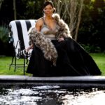 Connie Ferguson Instagram - Things don’t always go according to plan. You wake up ready to conquer the day and then boom! It takes a sudden left turn that you weren’t ready for. What I learnt today was to not try to force a spiraling situation, but to rather let it skid and just gently control the wheel until it comes back into alignment. Before a testimony comes a test! We roll with the punches. Tomorrow is another day. We try again.🙏🏾🙏🏾🙏🏾 Happy Monday Folks. Wishing you a blessed week ahead.🙏🏾❤️ 🤳 #onceuponadrummagazineshoot #liveloveleavealegacy👑❤️