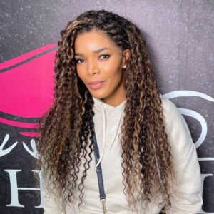 Connie Ferguson Instagram - @sarhaphairline 
You done did the things here!😍Colored, installed and plaited in record time! Thank you for coming through for me!🙏🏾 Different but we love!😍😍😍❤️