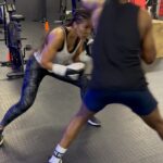 Connie Ferguson Instagram - Braved another boxing session at @bryanston_fight_club this morning and chai! The combos were insane!🙆🏽‍♀️🙆🏽‍♀️🙆🏽‍♀️ The whole body was working okay? Working on staying sharp, one 1 2 3 4 5 6 at a time!🥊🥊🥊 Even the no power for 20 minutes couldn’t slow us down! When we work we work! NO EXCUSES! @creedmoyo I appreciate you champ!🙏🏾 Learning a lot of new tricks!😉😬🥊💪🏾❤️ #iconniecfit #spiritmindbodyhealth❤️
