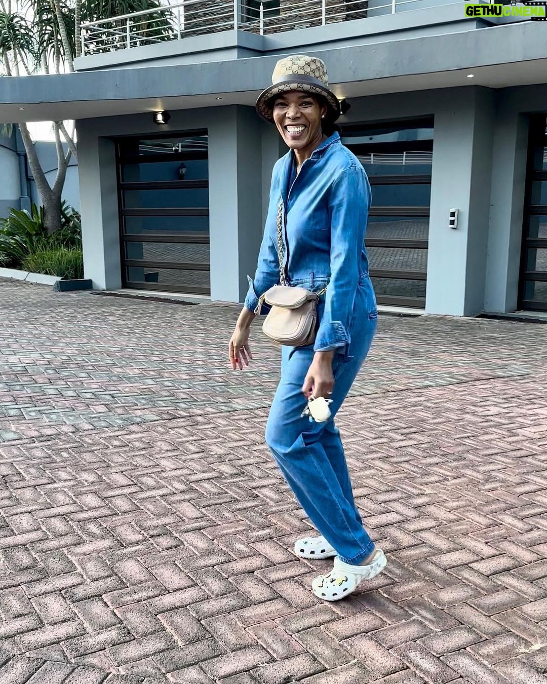 Connie Ferguson - 102.2K Likes - It’s a Sunday innit? Blessings on blessings Fam.😇🙏🏾❤️