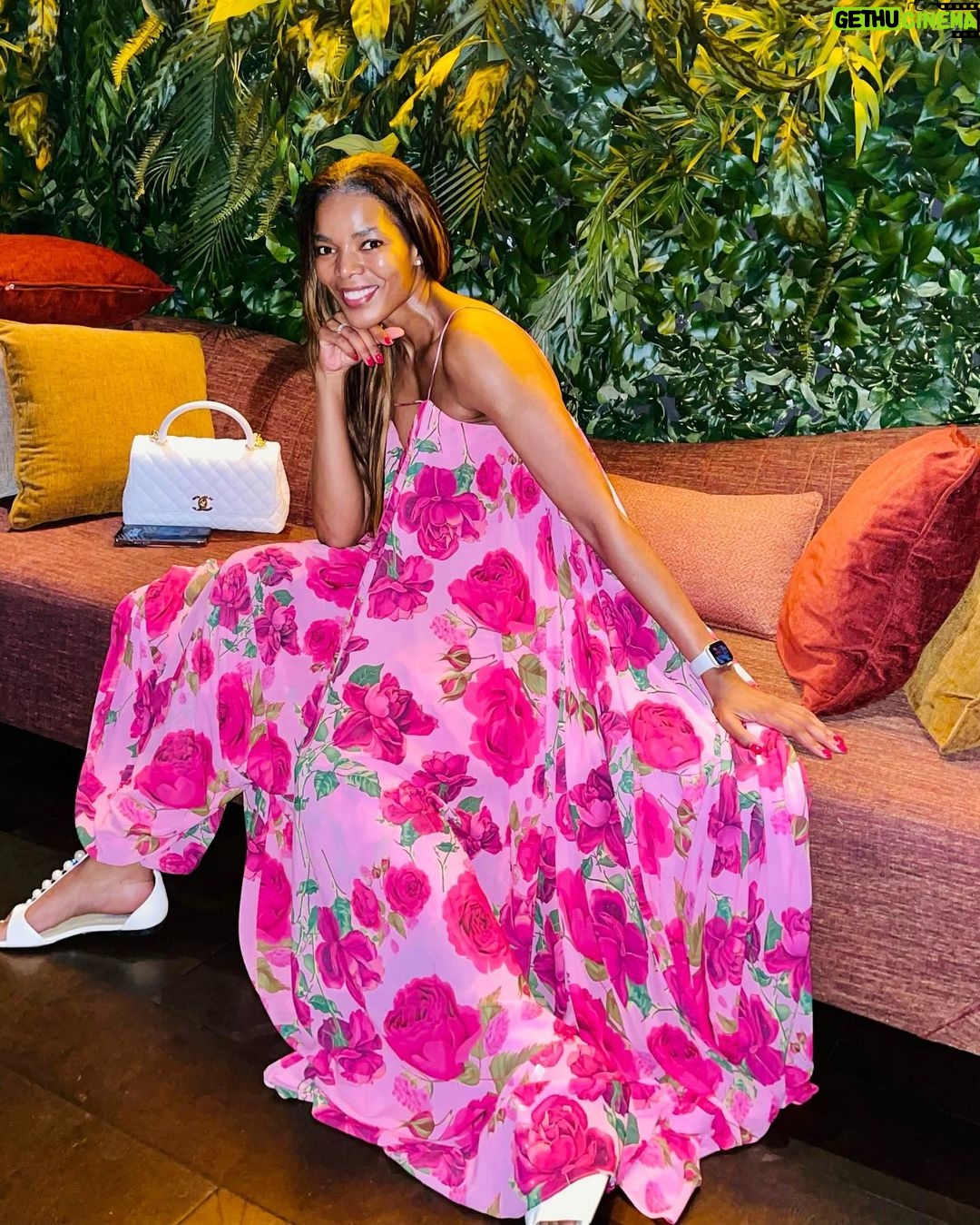 Connie Ferguson Instagram - Happy Monday and a blessed week ahead.ππΈπΊπΈπΊβ€οΈ