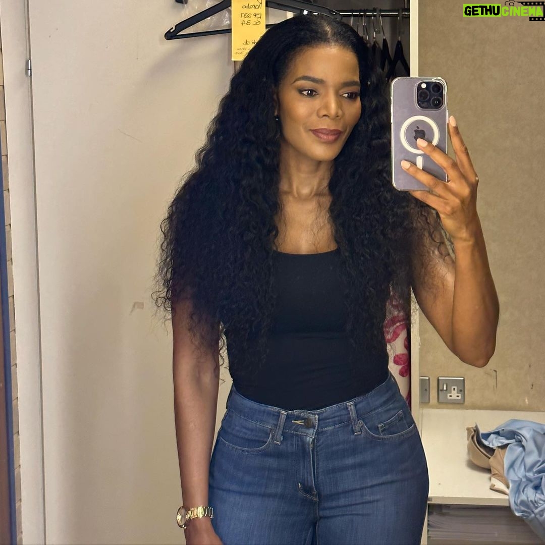 Connie Ferguson - 192.4K Likes - “Just because I’ve collected scars doesn’t mean I’ve surrendered my strength.”
For “God is the strength of my heart and my portion forever.”🙏🏾❤️
Happy #winnersday 😇❤️
#setmirrorselfies
#thehairwasgiving
#sarhaphairline