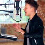 Conor Maynard Instagram - Mood rn ... sometimes it’s Drake or nothing. But which is better? You decide 👇