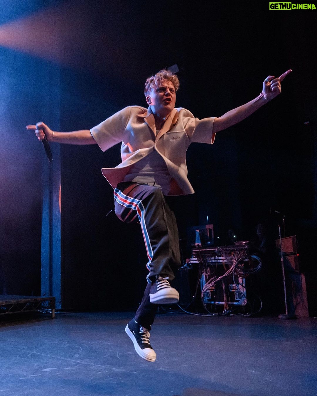 Conor Maynard Instagram - Well. Thatโs it. The Continued World Tour is over. My longest tour to date. 3 months of touring in total. Firstly I want to say thank you to all of you that came to the shows, you made it one of the most incredible experiences I could have ever asked for. So many ups and downs, love gained and love lost, it feels like so many things have changed since I first announced the tour over a year ago. People that know me well know I have a bit of a love/hate relationship with touring ๐ but I can honestly say, looking back, this one was unforgettable. I want to say thank you to my tour fam for getting me through it with laughs the entire time @anthmelo @g23music @iammusicli @markpickard @toneztime @natenotes @alvinfordjr @emlynmaillard @barneycush @djob7 @matthiasgarrick @mattjabrooks @87musicltd (Neil I donโt have your insta ๐) Thank you to my bro @willsinge for joining me on stage in Melbourne, thank you to @officialnyell for joining me in the US and @_mercimercy for joining us in Australia, you were wonderful ๐๐ผ. But as always, the ball keeps rolling. The new album +11 Hours is out on Friday and Iโm so excited for you all to hear it! Europe, see you at Sad Boy Summer in August! Until next time ๐ Photography credit: @thecamnoble @pixbyash @kindravision @whoisedwina