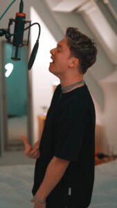 Conor Maynard Instagram - I didn’t get to post this before so.. I’m doing it now ☺️ enjoy