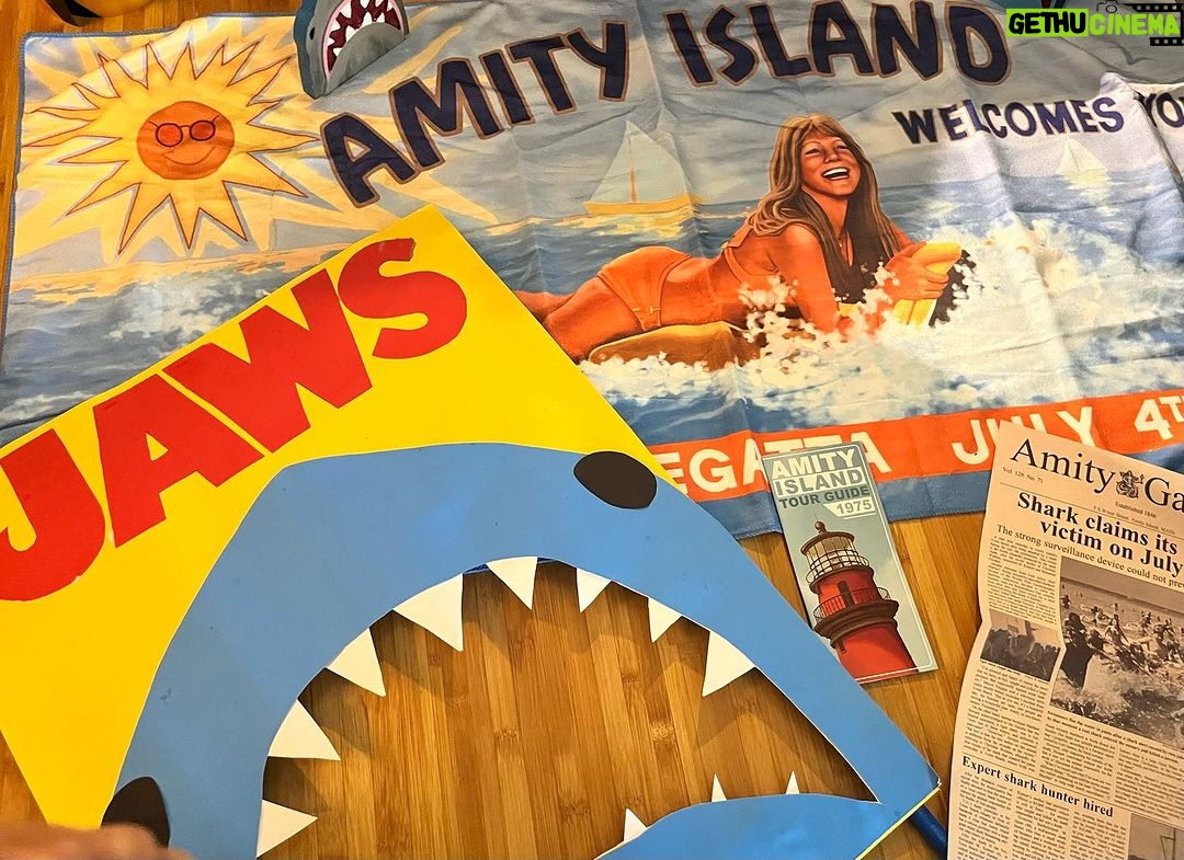 Cooper Barnes Instagram - Let Polly do the printing. #JawsNight