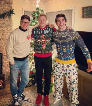 Cooper Barnes Instagram - MERRY NERDMAS! 🎄💥 Much love to these unapologetic dorks and their friendship, that I so cherish. Thank you @mrsjuliadennis for such a lovely evening. GEPPPPiiiiii!!! ##comicsbrothers @mikecaron_la @tommy.walker