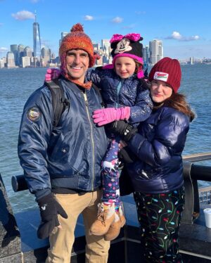 Cooper Barnes Instagram - The Barnes family ❤️ NYC.