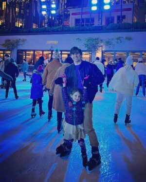 Cooper Barnes Instagram - The Barnes family ❤️ NYC.