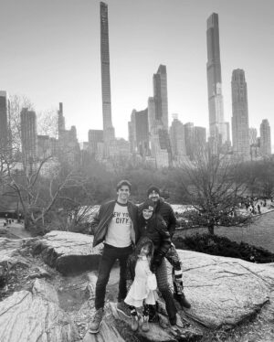 Cooper Barnes Instagram - The Barnes family ❤️ NYC.