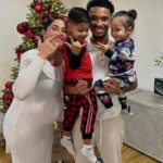 Coralie Porrovecchio Instagram - Très bonne fêtes à vous tous, pensée à ceux pour qui c’est plus difficile. Chérissez vos proches et profitez de ces moments ensemble. 🎄🥰