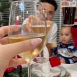 Coralie Porrovecchio Instagram - Très bonne fêtes à vous tous, pensée à ceux pour qui c’est plus difficile. Chérissez vos proches et profitez de ces moments ensemble. 🎄🥰