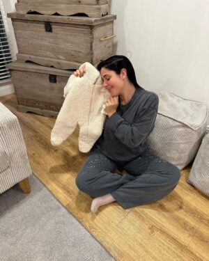 Coralie Porrovecchio Instagram - Souvenirs de ces derniers jours et bébé qui grandit 🤍