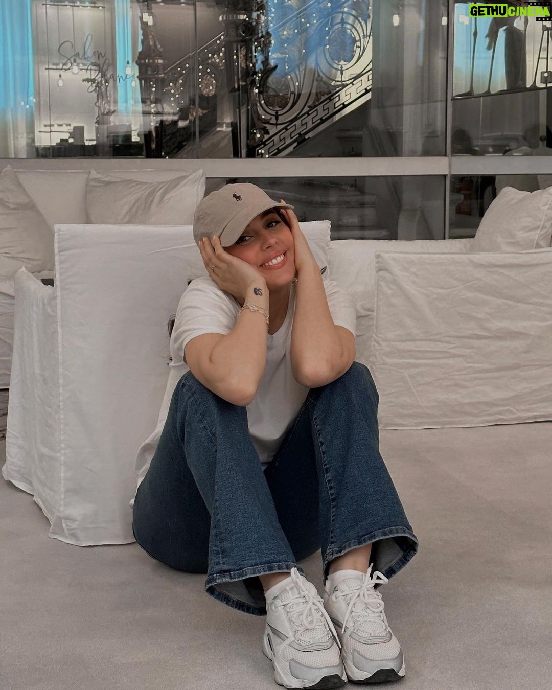 Coralie Porrovecchio Instagram - On dirait trop une enfant sur ces photos non ? 🦋🍭💖