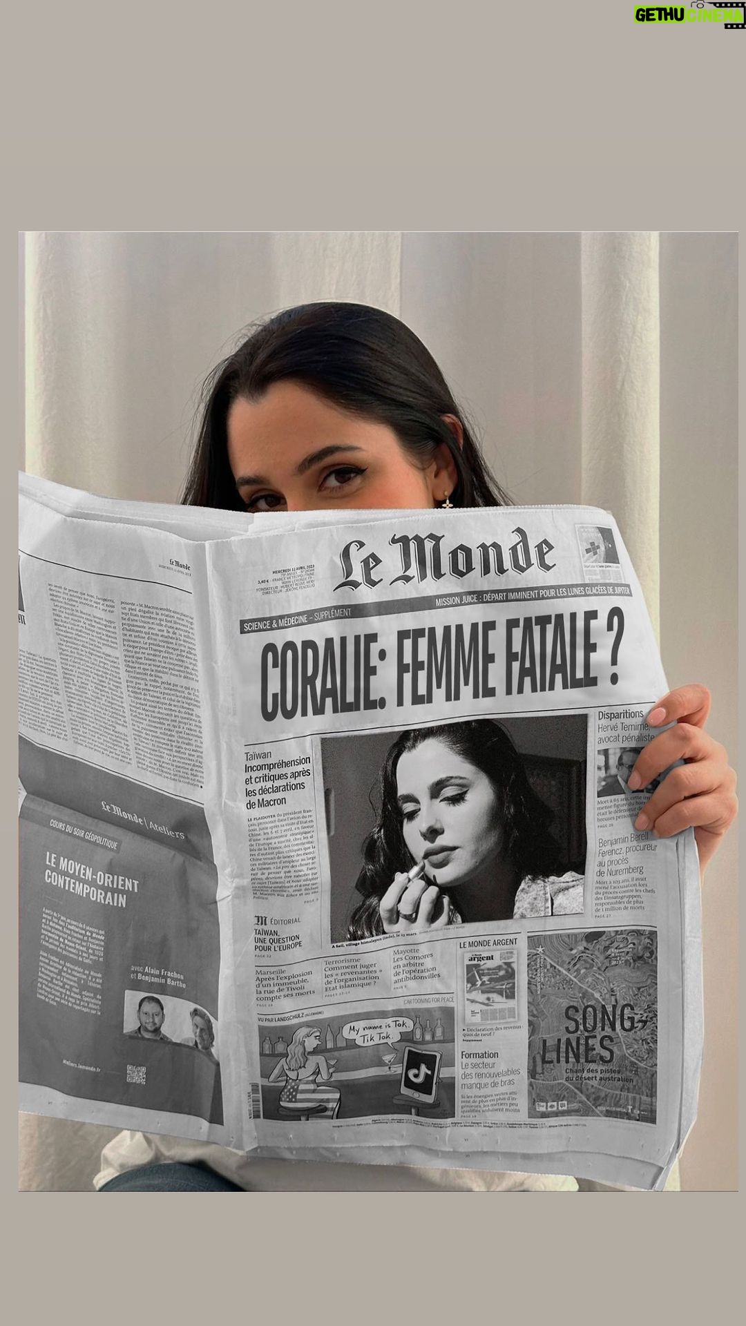 Coralie Porrovecchio Instagram - N’oubliez jamais de checker quand vous vous mettez du rouge à lèvre pour éviter toutes remarques 😂