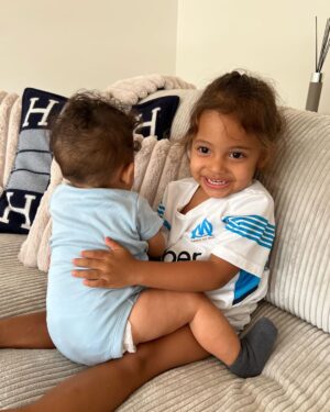 Coralie Porrovecchio Instagram - JOYEUX ANNIVERSAIRE À MON PREMIER AMOUR 
Quand j’ai entendu ton cœur battre et quand mes yeux se sont posés sur toi pour la première fois je n’aurais jamais pensé pouvoir voir un ange aussi beau .
Des l’instant où tu es arrivé, j’ai ressenti quelque chose de nouveau à l’intérieur et j’ai développé un amour inconditionnel .
Je te promet de te donner tout ce que j’ai et qu’il n’y aura pas un rêve dans ce monde que tu ne pourras accomplir .
Tient la main de maman et ne la laisse jamais partir . 
Je t’aime plus loin que les étoiles mon fils 🤍