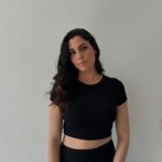 Coralie Porrovecchio Instagram - Ça faisait longtemps que je ne m’étais pas aussi bien sentie dans mon corps ! Ce n’a pas été facile tous les jours mais les résultats sont enfin là ☺️