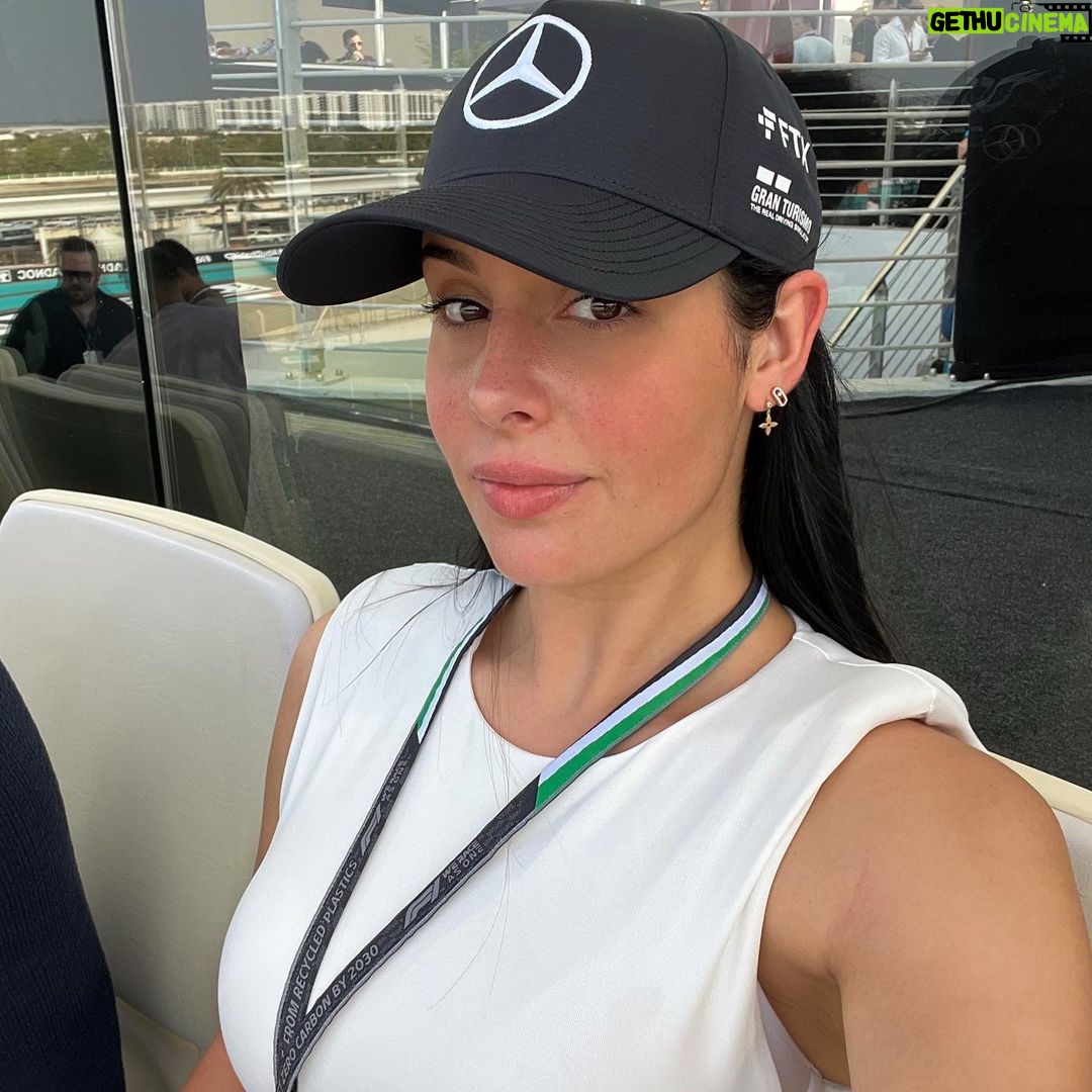 Coralie Porrovecchio Instagram - Aujourd’hui, nous avons réalisé un des rêves de Bouba qui était de pouvoir assister à une course F1 🥰 check 👊✔️ Formula One Paddock Club