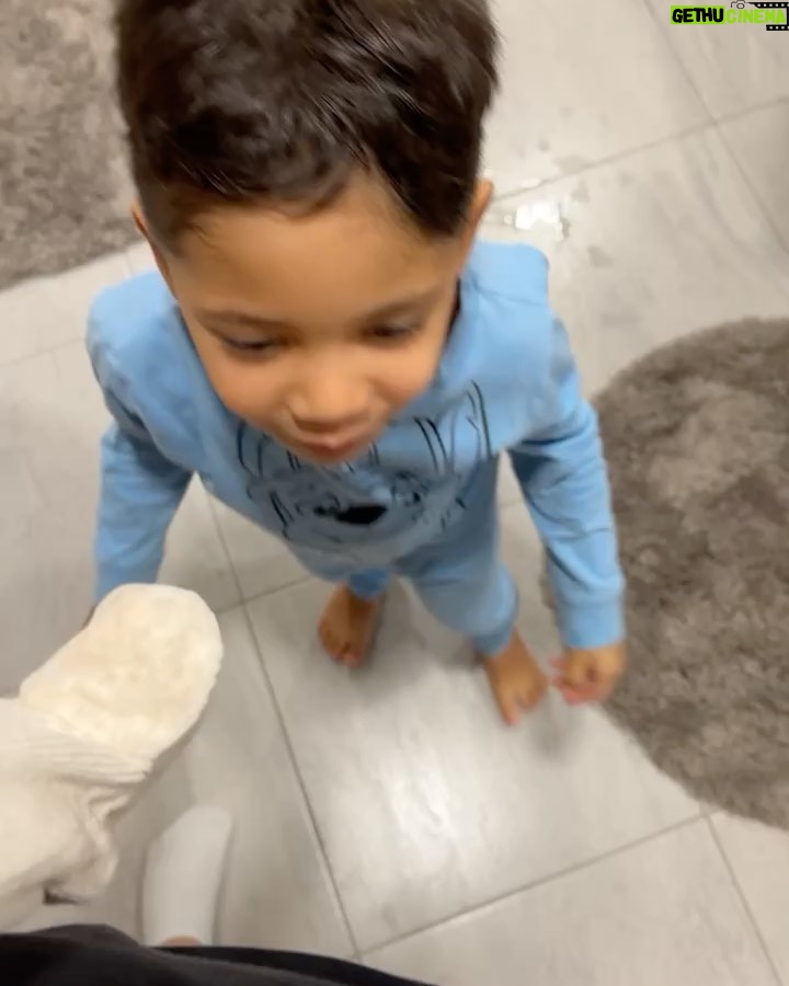 Coralie Porrovecchio Instagram - Dump du mois đđž 1. Sleylee 1 semaine 2. â Le retour de mes monstres prĂ©fĂ©rĂ©s 3. â Ma princesse qui grandit 4. Mes amours 5. Sleylee amoureuse des bras de sa mĂšre 6. â Leeroy et sa meilleure amie 7. â â RĂ©gime rĂ©gime rĂ©gime