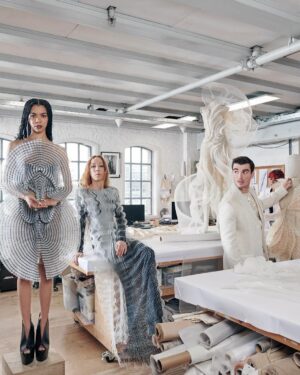 Corey Mylchreest Instagram - It is a bloody PLEASURE to be able to finally share the magic that @nlvogue has cooked up with @india_amarteifio and myself - we are very, VERY lucky

Photographer: @jasperabels
Styling: @roelschagen
Interview: @ilonkaleenheer
Creative: @lindagumusgerritsen
Set Styling: @floorknaapen
Editor-in-Chief: @yeliz_cicek
@nlvogue
@NetflixNL