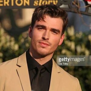 Corey Mylchreest Instagram - Oh boy oh boy. First ever premiere done and dusted.

Thank you
@prada and @hollyevawhite for the suit
@petransellge for making me look presentable