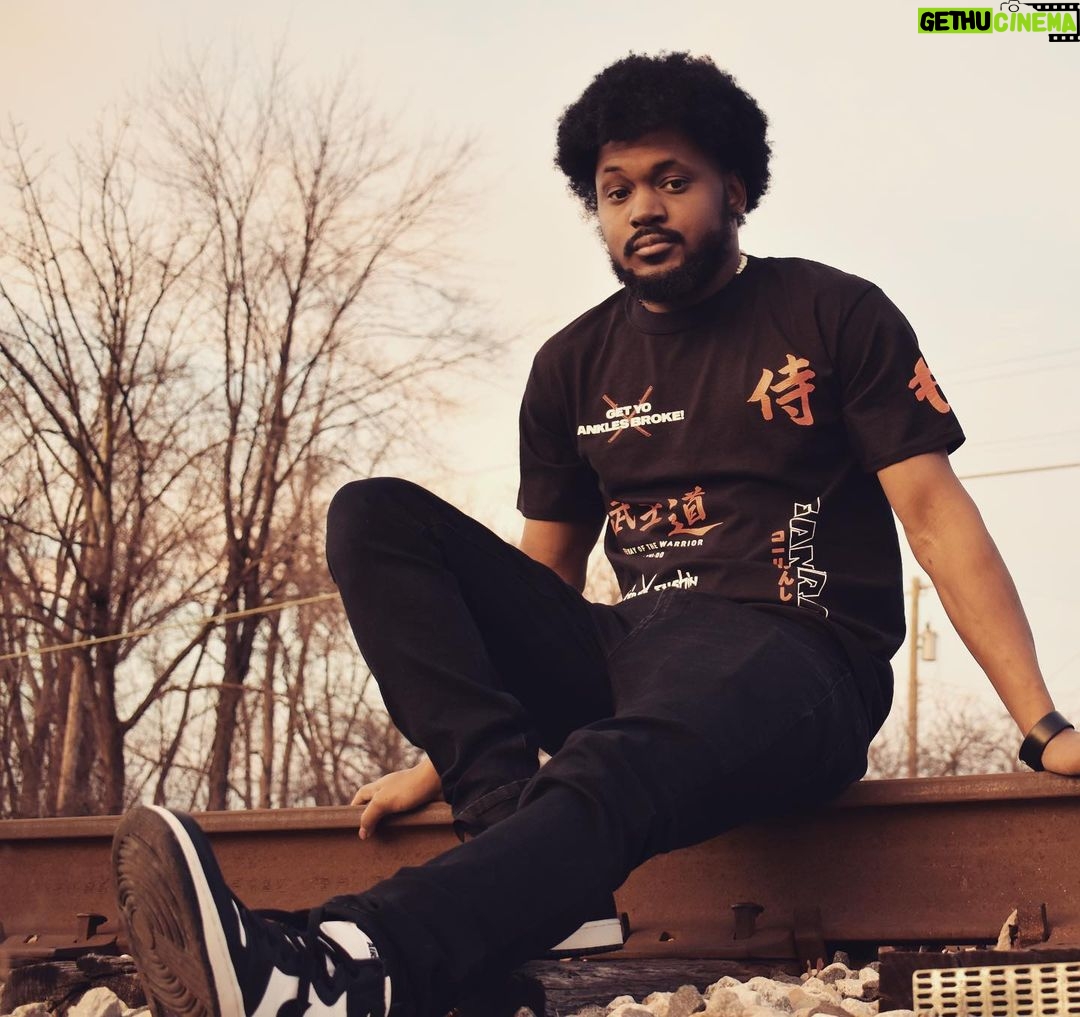 Cory Kenshin - 396K Likes - www.coryxkenshin.com (2 weeks before everything is gone, don’t sleep)