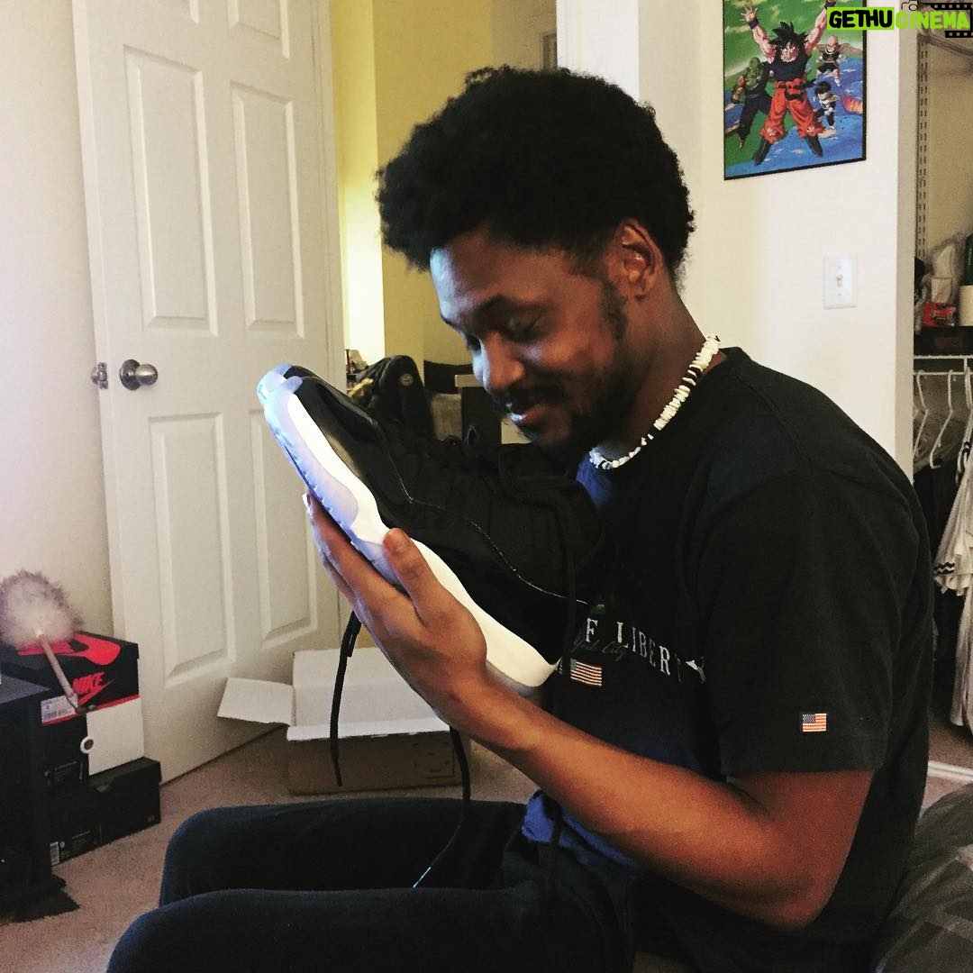 Cory Kenshin Instagram - Good day mannnnn, got my Space Jam 11's AND my ONE MILLION SAMURAI VIDEO IS UP! Go watch and you GOT TO drop a like on your boys forehead!