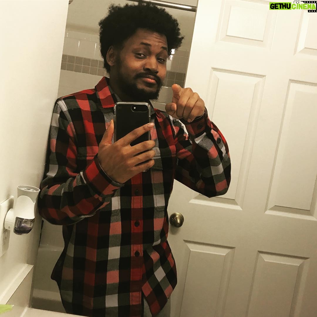 Cory Kenshin Instagram - Hey, you! Stay awesome 👊🏾