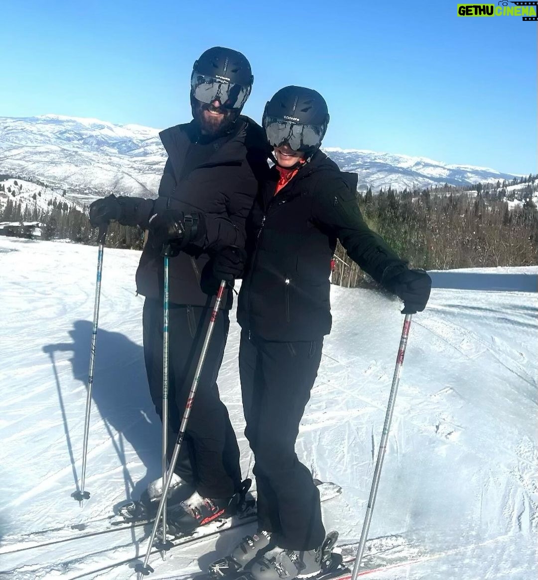Courteney Cox Instagram - People say we look alike… so I shaved.