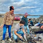 Cristián Riquelme Instagram – La pesca más arriesgada que hice. Arriba de una roca resbalosa, las olas quebrando,  las zapatillas sin acompañar y  los peces picando muuucho! Para los locales de #rapanui una tradición,  para mi una maniobra difícil y arriesgada. El asado final de pescado es lo mejor! #vidaoutdoors #alairelibre