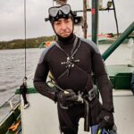 Cristián Riquelme Instagram – Como no amar a mi País y a su gente, porque son más los BUENOS que los MALOS, grabando en lugares lejanos, agrestes y llenos de trueque, vida y cariño. #islasdechile  #sur #chile #viajando 
Foto: @fblanchait