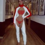 Cristina Pedroche Instagram - Feliz Navidad a todos ustedes 😂❤️❤️❤️