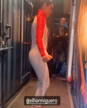 Cristina Pedroche Instagram - Feliz Navidad a todos ustedes 😂❤️❤️❤️