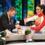 Cristina Pedroche Instagram - Es un sueño ir cada año a despedir la temporada de @elhormiguero para hablar de Campanadas. Por muchos años más❤️❤️❤️