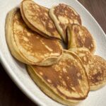 Cristina Pedroche Instagram - Domingo de ensueño😂❤️. @dabizdiverxo me ha hecho las mejores tortitas del mundo con una receta secreta dice😂… También ha hecho el caramelo salado y el chocolate… Madre mía…qué suerte tengo😂❤️