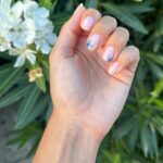 Cristina Pedroche Instagram - Mañana voy a Zapeando para hablar de @passwordoficial y me apetecía un diseño bonito de uñas 🦋❤️. Uñas acuarela @santumestetica 🙏🏽🦋