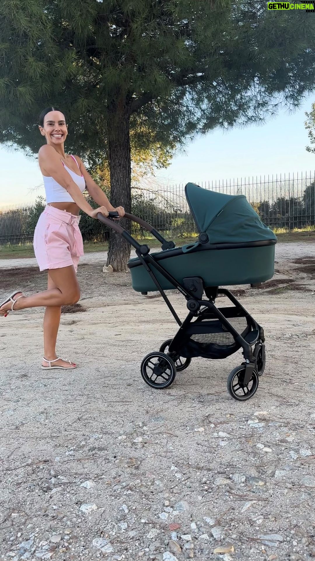 Cristina Pedroche - 68.9K Likes - Poco a poco voy ganando confianza para salir de casa.❤️
Ya han pasado más de dos meses en los que he ido probando las cosas de @maxicosi_eu y ahora sí me siento con la capacidad de recomendaros su cochecito y además contaros que voy a ser su embajadora porque estoy muy contenta con su producto y calidad. 🥰
Nunca recomendaría nada sin estar segura pero en tema de bebés menos, por eso he necesitado este tiempo para probar y estar segura.
El cochecito es el #leona2 y así es como me siento yo, una mamá leona❤️🦁
————————
⭐️Os dejo mi código descuento para su web: PEDROCHE10